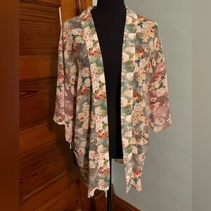 Entro Kimono ~ Size Small